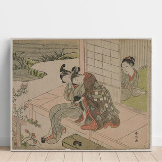 Femme observant un jeune couple s'embrasser sur une véranda - Suzuki Harunobu | Reproduction Tableau Décoration murale affiche copie