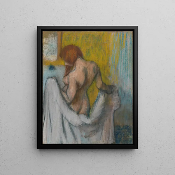Nainen pyyhkeen kanssa - Edgar Degas — kehystetty taideteos seinällä