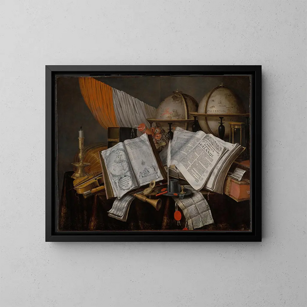 luonnollisesta still life -kuvasta, jossa on lippu, kynttilänjalka, musiikki-instrumentteja, kirjoja, kirjoitusvälineitä, maapalloja ja hiekka-ampulli - Edwaert Collier — kehystetty taideteos seinällä