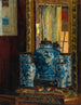 Nature morte avec un vase asiatique et un miroir - Karl Kahl — näkymä teoksesta