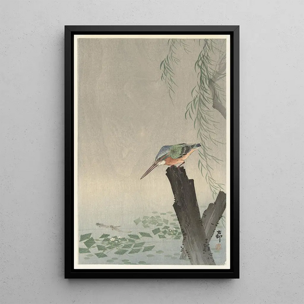 kalatiainen puun kannolla - Ohara Koson — kehystetty taideteos seinällä