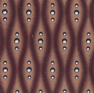 Rangées verticales et horizontales de fleurs stylisées en forme de balle avec des perles comme pistils, placées alternativement horizontalement et verticalement, et des trèfles formant entre les fleurs - Anonyme