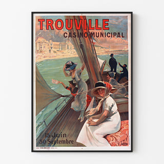Normandian vintage-juliste – Trouville, casino municipal, esillä ohuessa kehyksessä vaalealla seinällä.