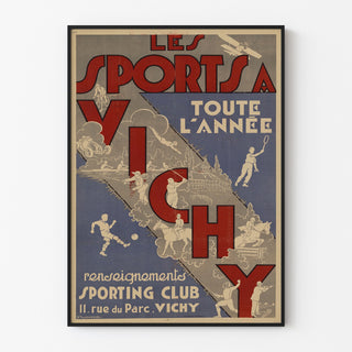 Vintagematkailujuliste – Vichy, les sports toute l’année, ohutkehystettynä vaalealla seinällä.