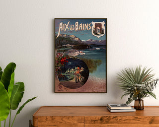 Vintage-juliste Aix-les-Bains, yöjuhla, kehystettynä puurasian yläpuolelle, kasvien välissä.