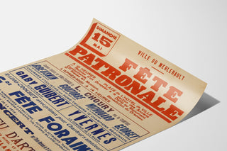 Vintage-juliste Le Merlerault, kyläjuhla, esitetty kaarevalla paperilla perspektiivissä.