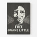Seinäkoristejuliste Free Joanne Little mustavalkoinen