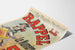Vintagejuliste Le Rappel numero 5c tamburiinin kanssa